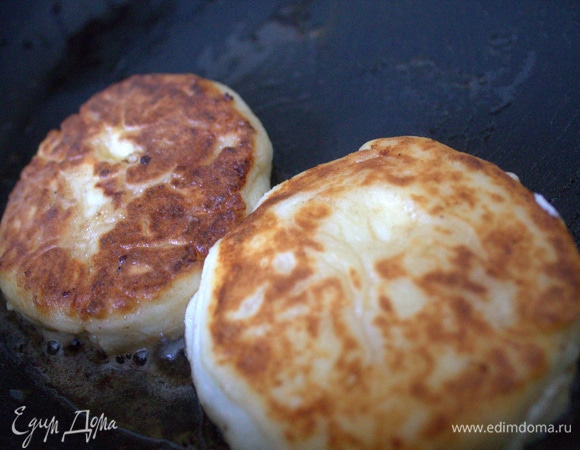 Обжарить с двух сторон.