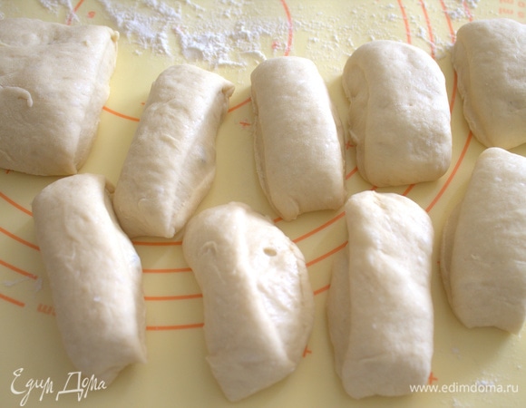 Поделить на порции любым способом.