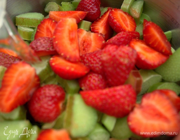 Залить водой (0,5 л).