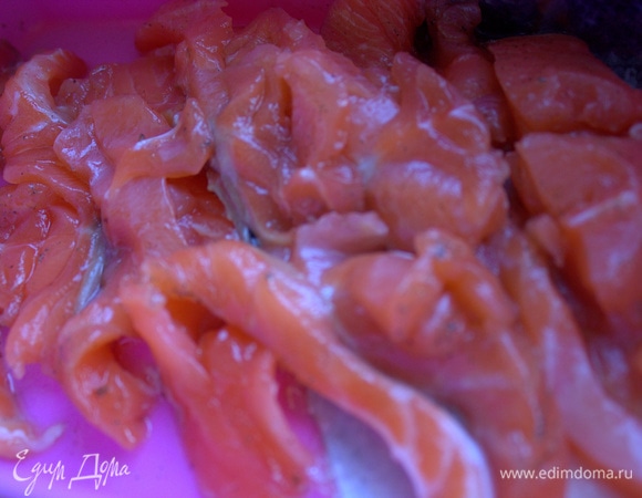 Еще будет малосольная рыба.