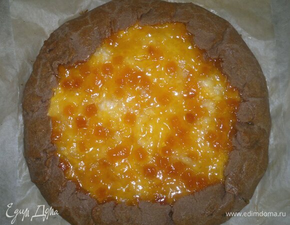 Полностью остудить галету. Аккуратно освободить от пергамента и выложить на блюдо.