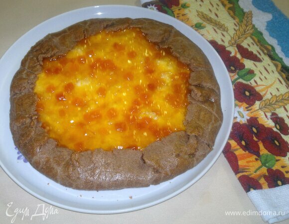 Подать гречневую галету с творогом и джемом на завтрак.