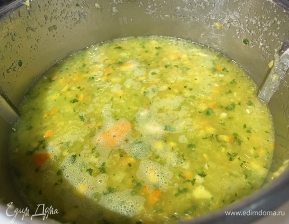 Добавьте 1 л воды и хорошо перемешайте. Я мешаю на минимальной скорости 2 минуты.