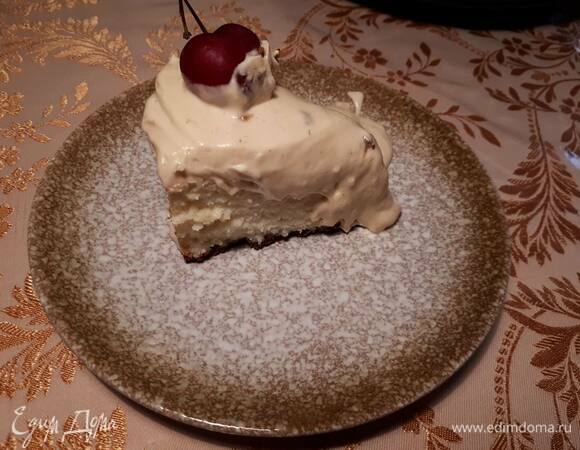 Чизкейк можно есть сразу после приготовления, но мне больше нравится, когда он немного постоит в холодильнике.