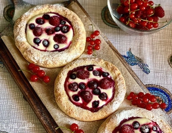 Чуть остынут, и можно посыпать сахарной пудрой!