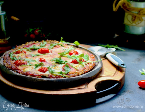 Выглядит как обычная пицца.