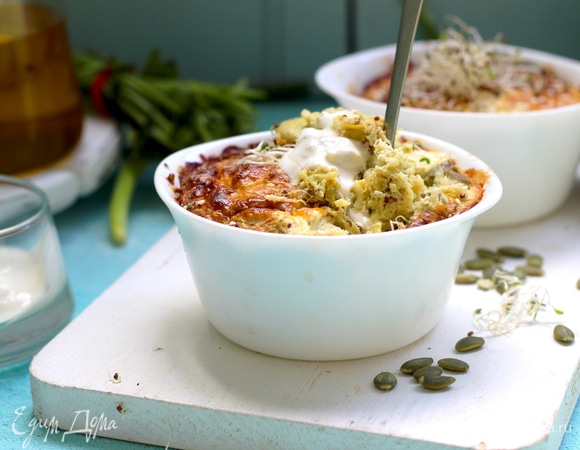 Подаем с ложкой сметаны.