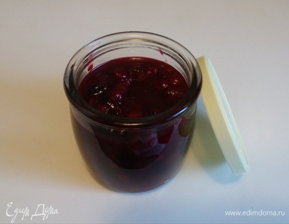 Остывший соус переложить в банку, закрыть крышкой и убрать в холодильник. Приятного аппетита!