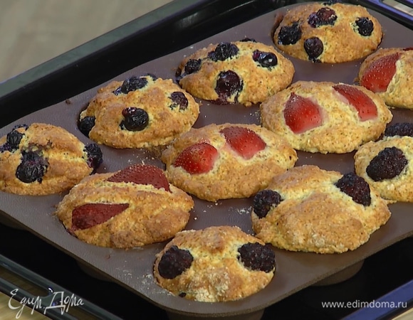 Выпекать маффины в разогретой духовке 15 минут.