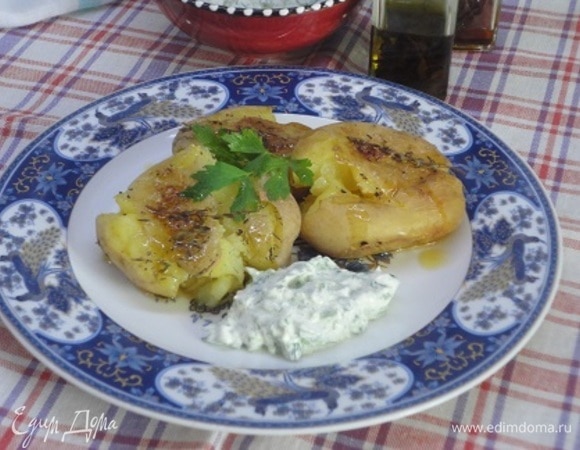 При подаче я еще полила оливковым маслом, настоянным на розмарине.