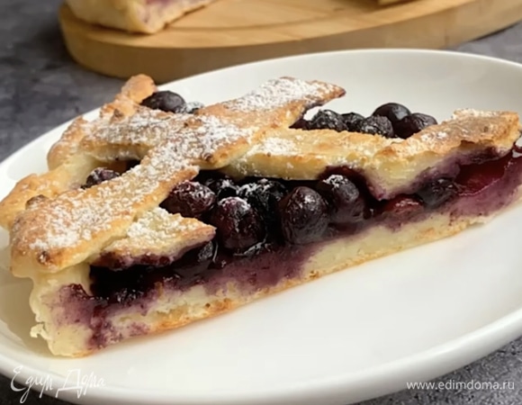 Посыпаем сахарной пудрой и подаем к столу. Приятного аппетита!