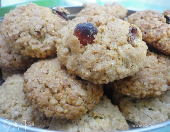 Вот такие красивые и толстенькие печенюшки получились. Мне нравится, что они не сухие.