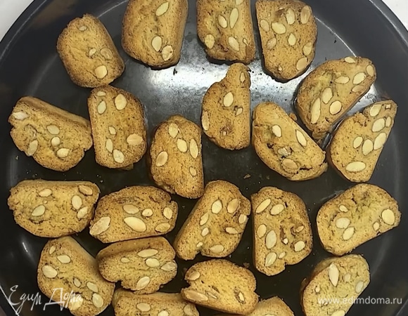 Выкладываем вновь на противень и ставим в духовку еще на 10–15 минут.
