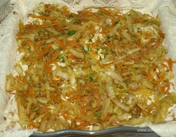 Сверху выкладываем оставшуюся начинку.