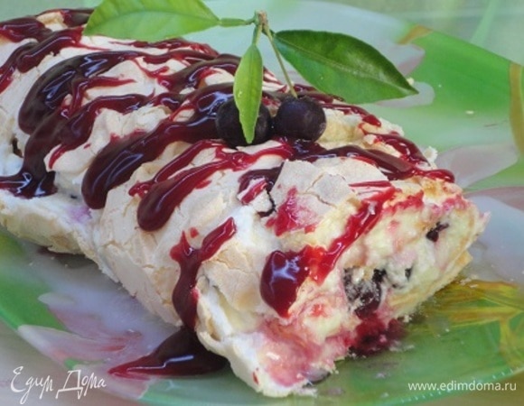 Для украшения я использовала вишневый сок, заваренный крахмалом.