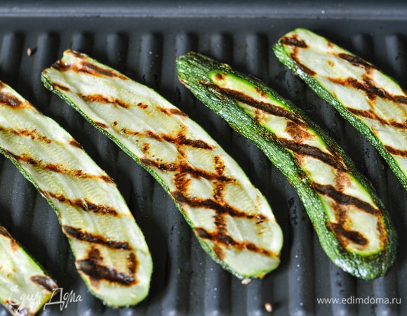 Обжариваем на гриле.