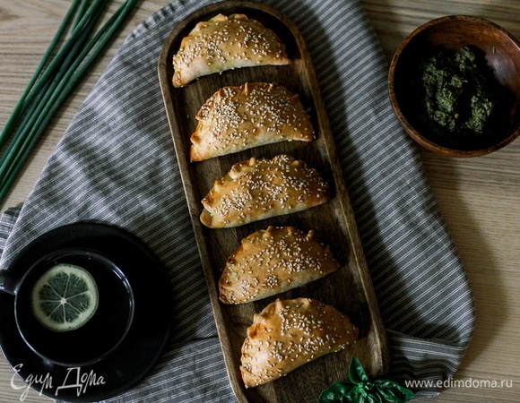 Выпекать при 180°C до золотистого цвета. Приятного аппетита!