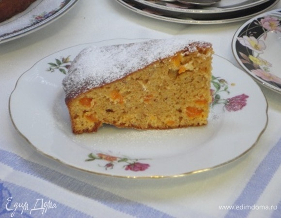 Посыпать сахарной пудрой.