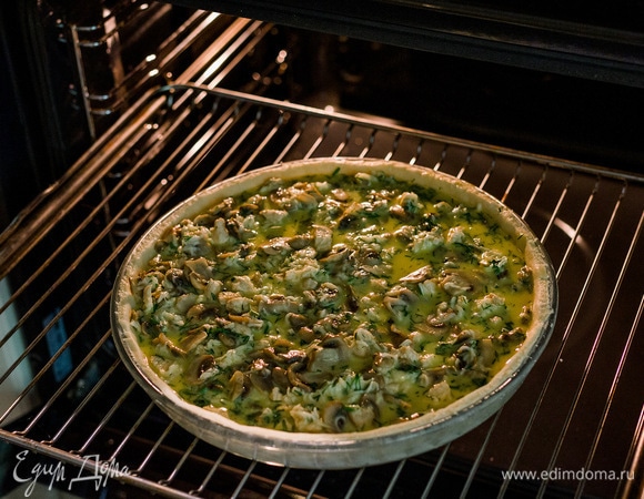 Выпекать при 180°C около 40 минут.