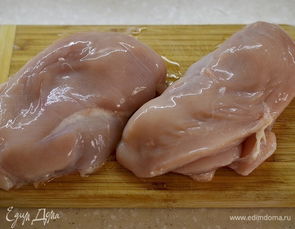 Отделите от костей, промойте.