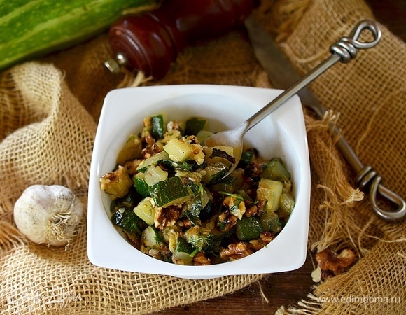 Перемешайте и подавайте к столу.