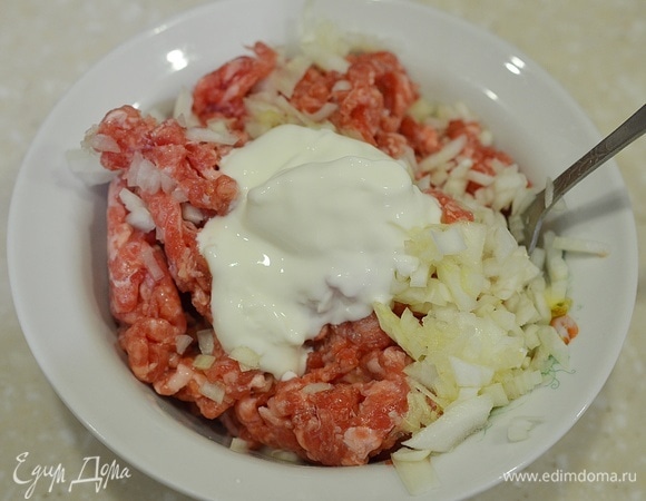 Добавьте сметану. Можно заменить на кефир.