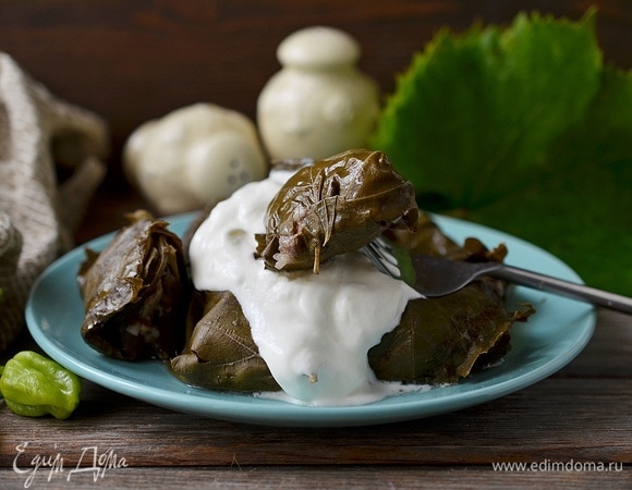 Подавайте к столу. Можно со сметаной.