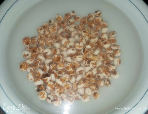 Замочите чуфу в воде на 24 часа.