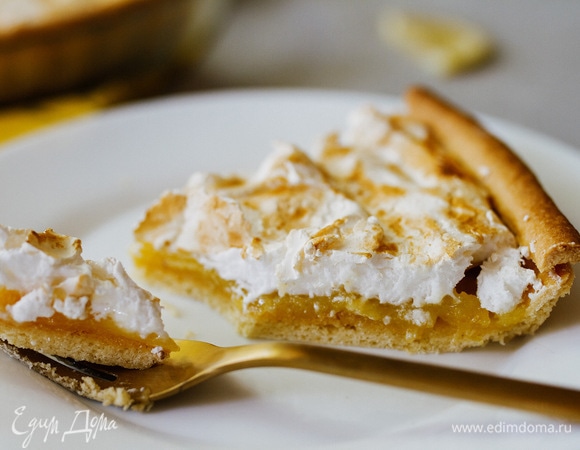 Готовый тарт полностью остудить и убрать в холодильник на 1 час (можно на ночь, так будет еще вкуснее). Приятного аппетита!