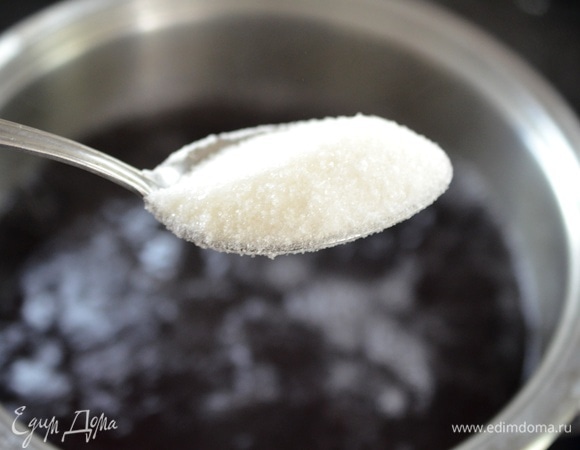 Добавьте сахар, ваниль.