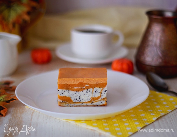 Нарезаем порционно и подаем. Приятного аппетита!