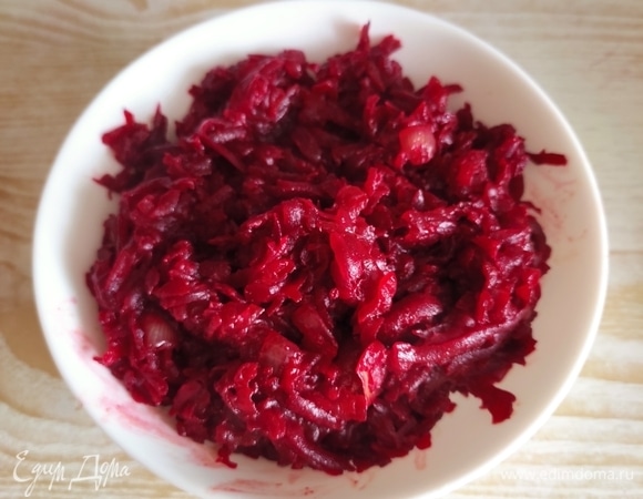 Мне больше нравится свекольная икра в холодном виде. Приятного аппетита!