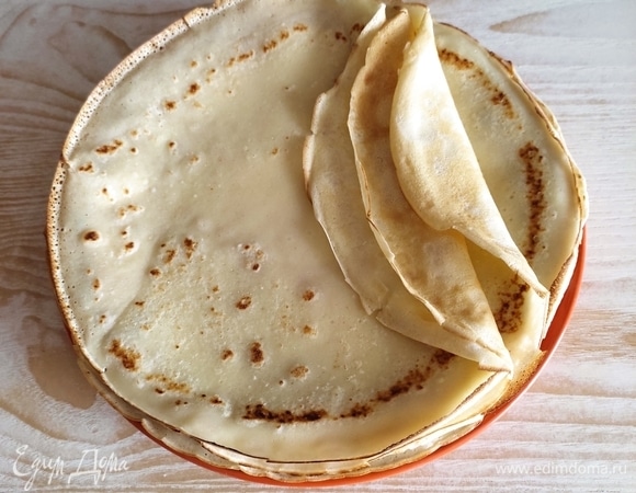 Выпекаем блинчики.