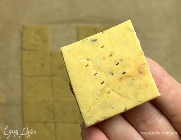 В разогретой до 170°C духовке выпекаем 12–15 минут.