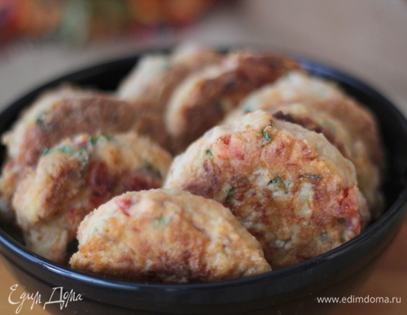 Готовые котлетки подавать с любимым гарниром. Приятного аппетита!