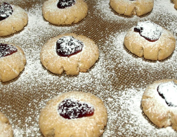 И посыпать сахарной пудрой. Дать полностью остыть.