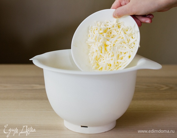 Добавить сливочное масло.