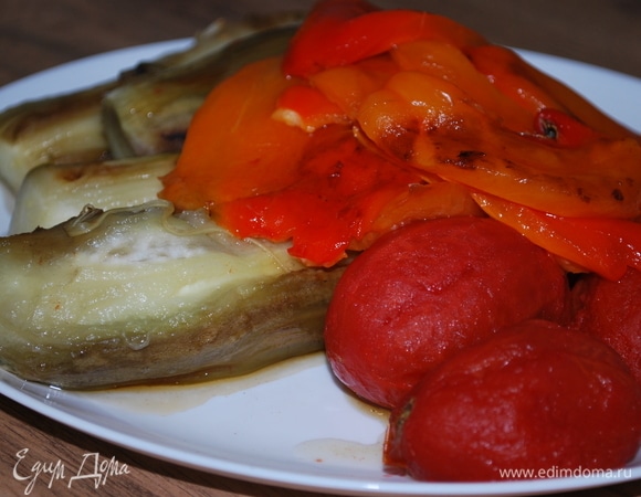 Очистите все овощи от шкурки.