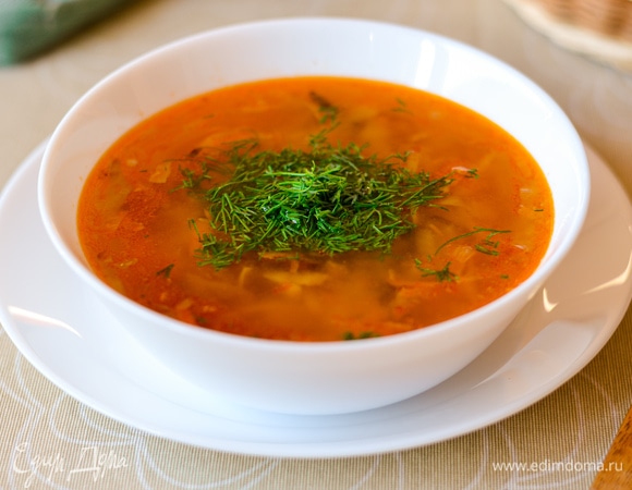 Подаем суп c мелко рубленным укропом. Приятного аппетита!