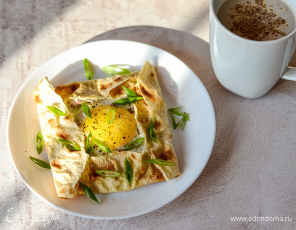 Подаем с зеленым луком и свежемолотым черным перцем. Приятного аппетита!