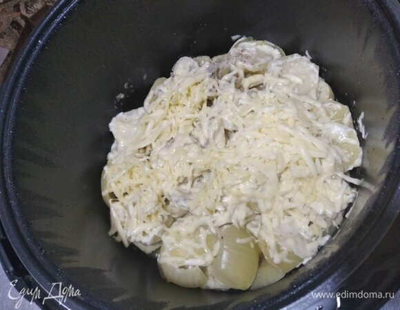 По желанию после приготовления можно посыпать все сыром и дать постоять еще 5–10 минут.