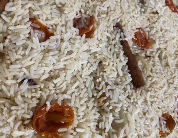 Достаем противень, даем постоять 2–3 минуты. Снимаем фольгу.