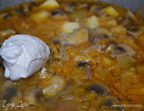 В самом конце добавьте творожный сыр.