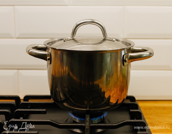 Варить до полной готовности (10–15 минут).