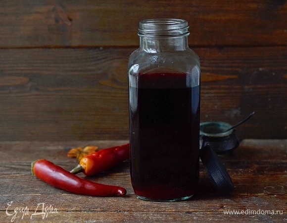 Разлейте по бутылкам, хранить можно и при комнатной температуре.