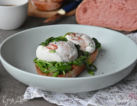 Можно подавать. Сбалансированный вкусный завтрак готов!