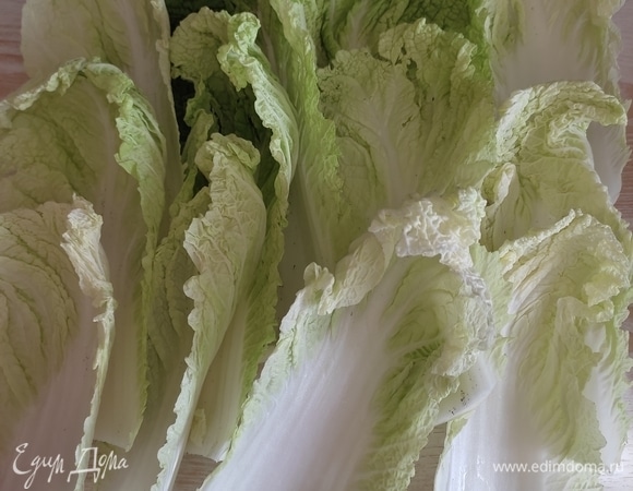 Разобрать кочан на листья. Делается это очень легко.
