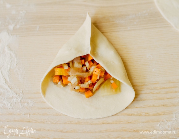 Соединить края.