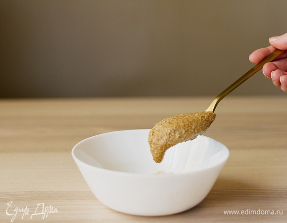 Затем — тахини.