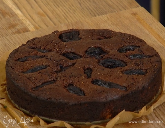 Выпекать в разогретой духовке 40–45 минут.